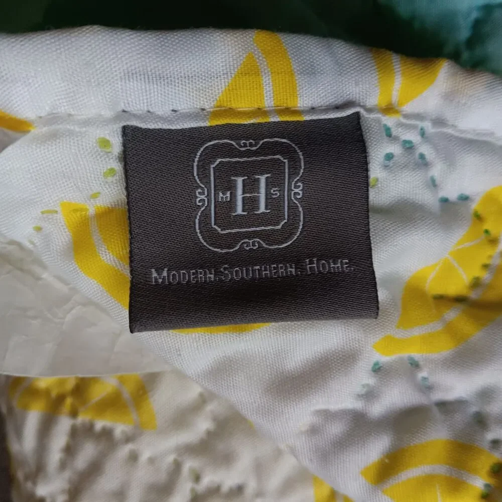 Modern Southern Home Reversible Lemon King Quilt Spread 102 x 86